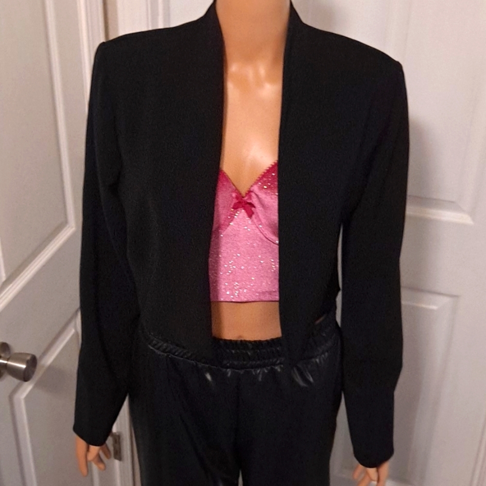 T & Company Black Long-Sleeved Crop Jacket  Size 10